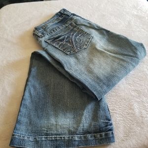 Boot cut fancy pocket jeans